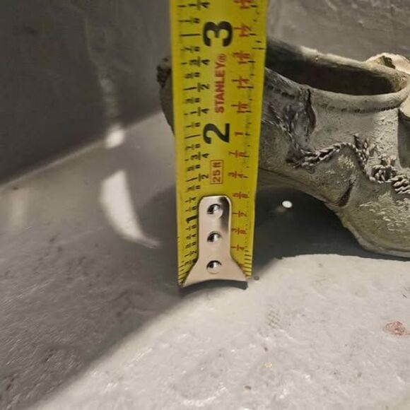 Victorian Green Collector Miniature Shoe Resin - Picture 3 of 5